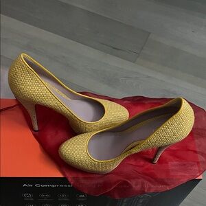 Gucci Yellow Textured Heels